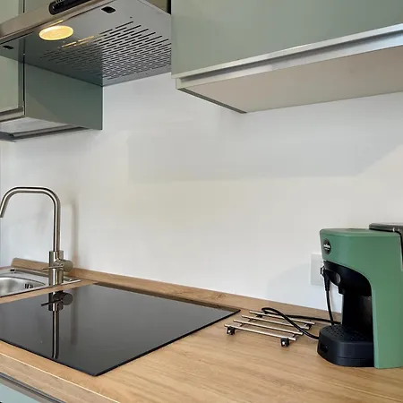 Metro Marconi - Quarter *